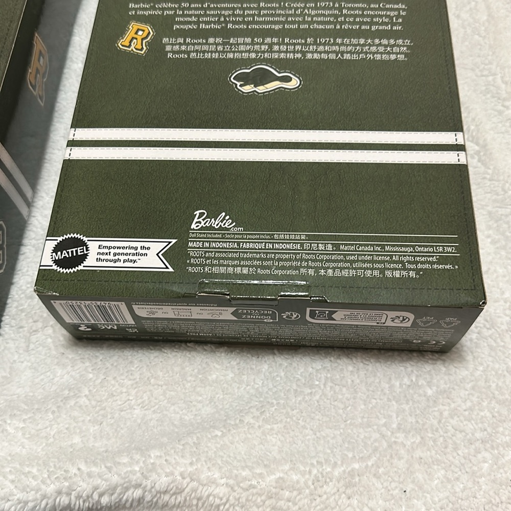 Set of 2 Barbie x 50 Roots Limited Edition Dolls - Picture 10 of 13
